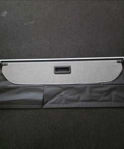 2024 outlander retractable cargo cover