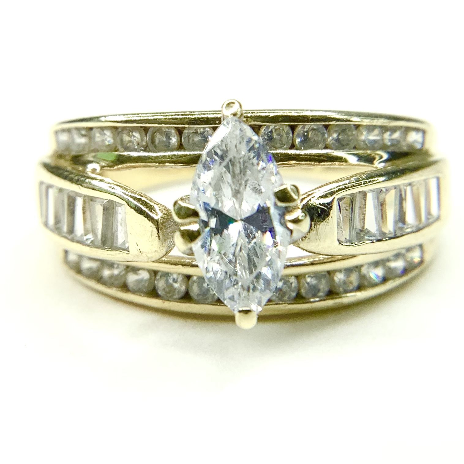 10K Yellow Gold Vintage Marquise Cubic Zirconia Ring Size 7