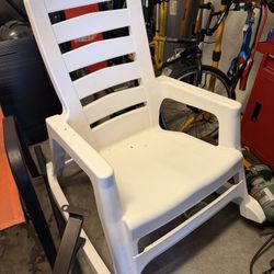Two Rocking Chair 