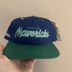 Dallas Mavericks (Sports Specialties) 1984 Vintage Snap