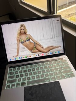 MacBook Pro 13” 2019 Intel Core i5 16GB RAM 250GB SSD - Amazing Condition