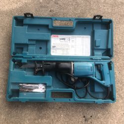 Makita SawzAll  Reciprocating Electric Saw JR3000V With Case