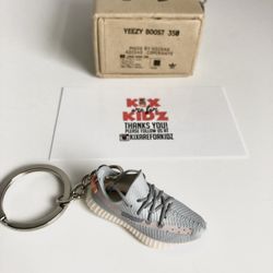 Kanye 350 V2 3D Mini Sneaker Keychain