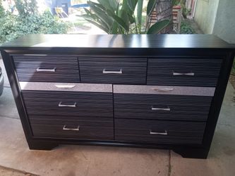 9 Drawer Dresser (Heavy)