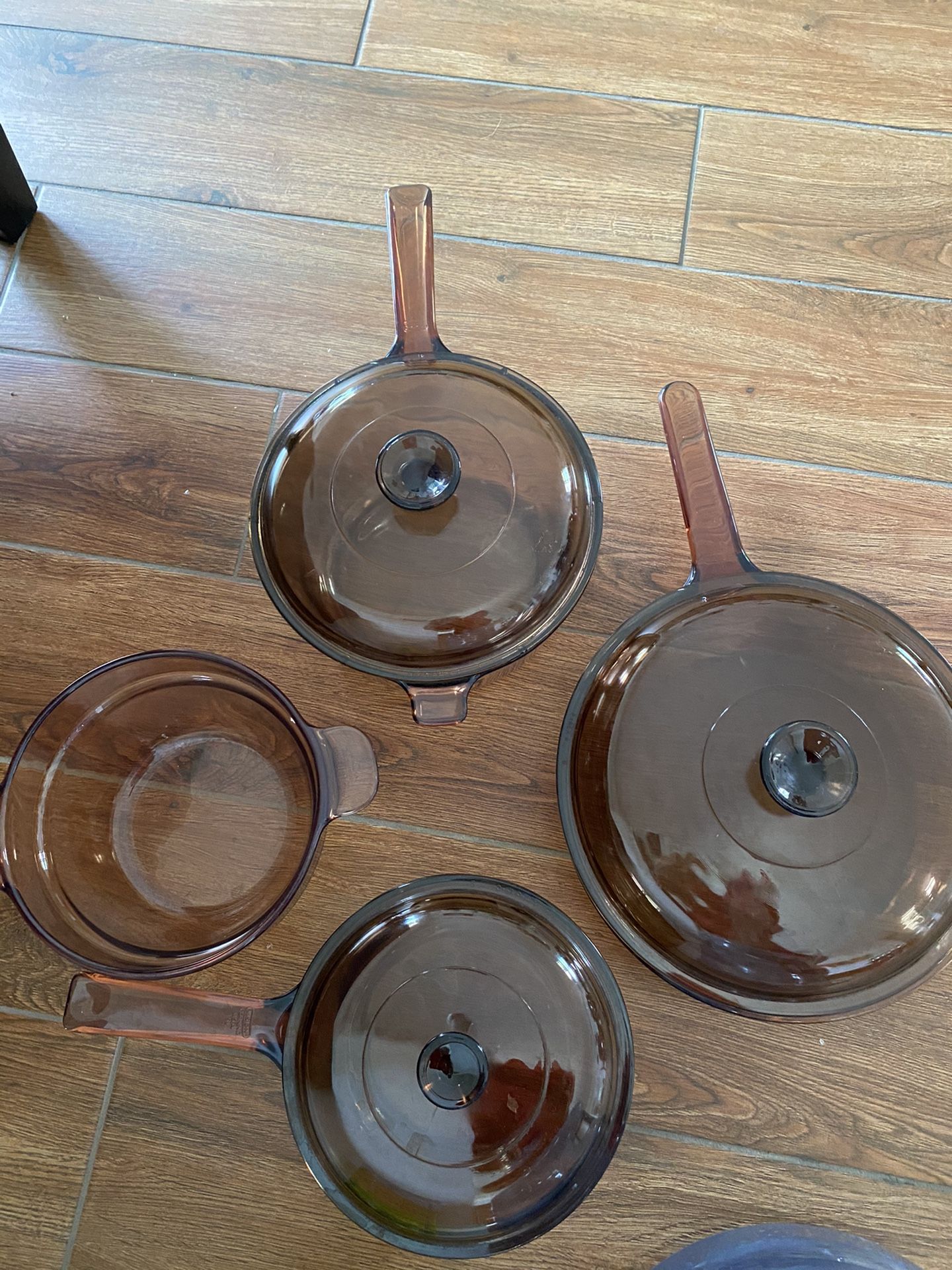 Pyrex brown glass set of 7. 2 pots 2 pans 3 lids total 7items