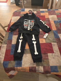 BRAND NEW WITH TAGS SWEATPANT OUTFIT SZ 2T SEE DESCRIPTION