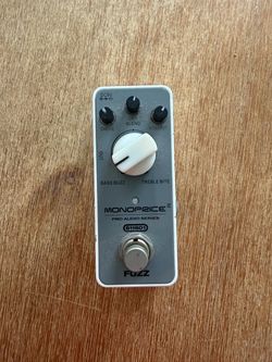 Monoprice Fuzz Pedal for guitar