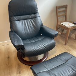 Ekornes Stressless Leather Chair & Ottoman, navy blue - like new