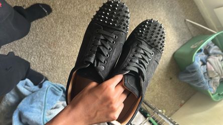 Christian Louboutin Red bottoms with box