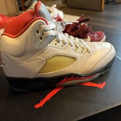 Jordan Retro 5 Fire Red