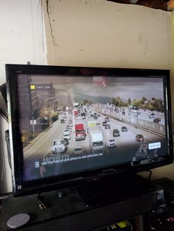 Flat Screen Panasonic TV 46"