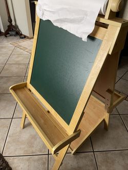 WOODEN EASEL - NATURAL