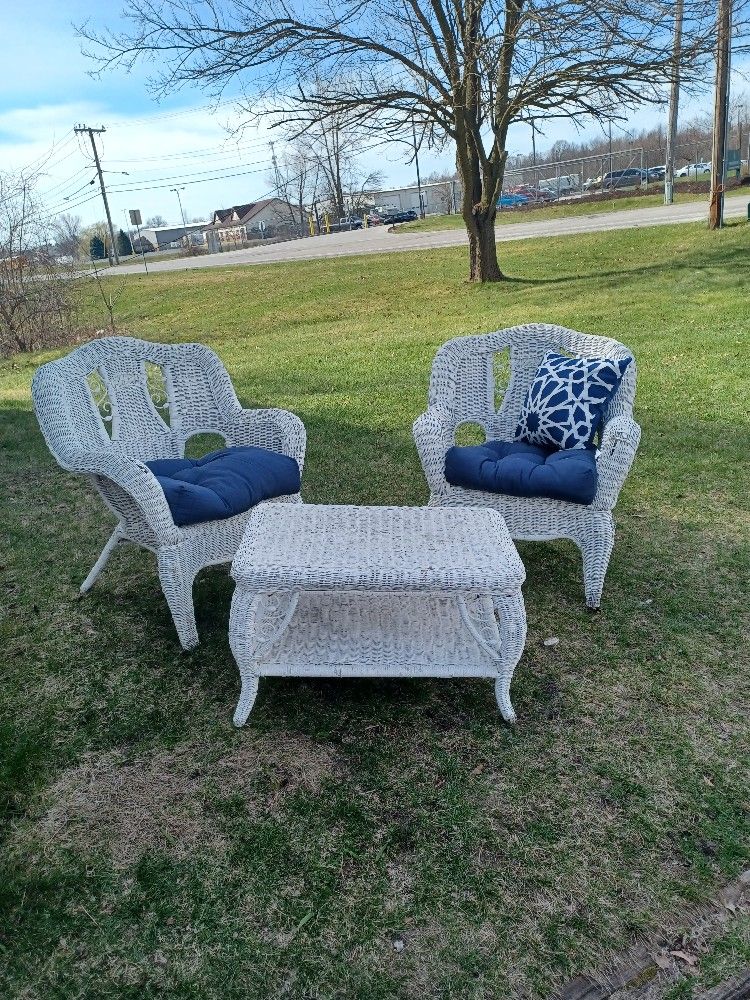 Vintage Wicker Furniture 