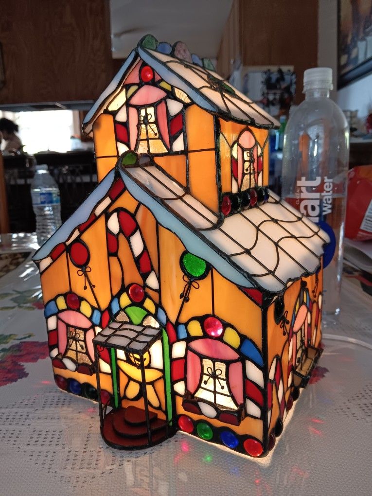 2001 Costco Tiffany Style Gingerbread House Night Light Lamp