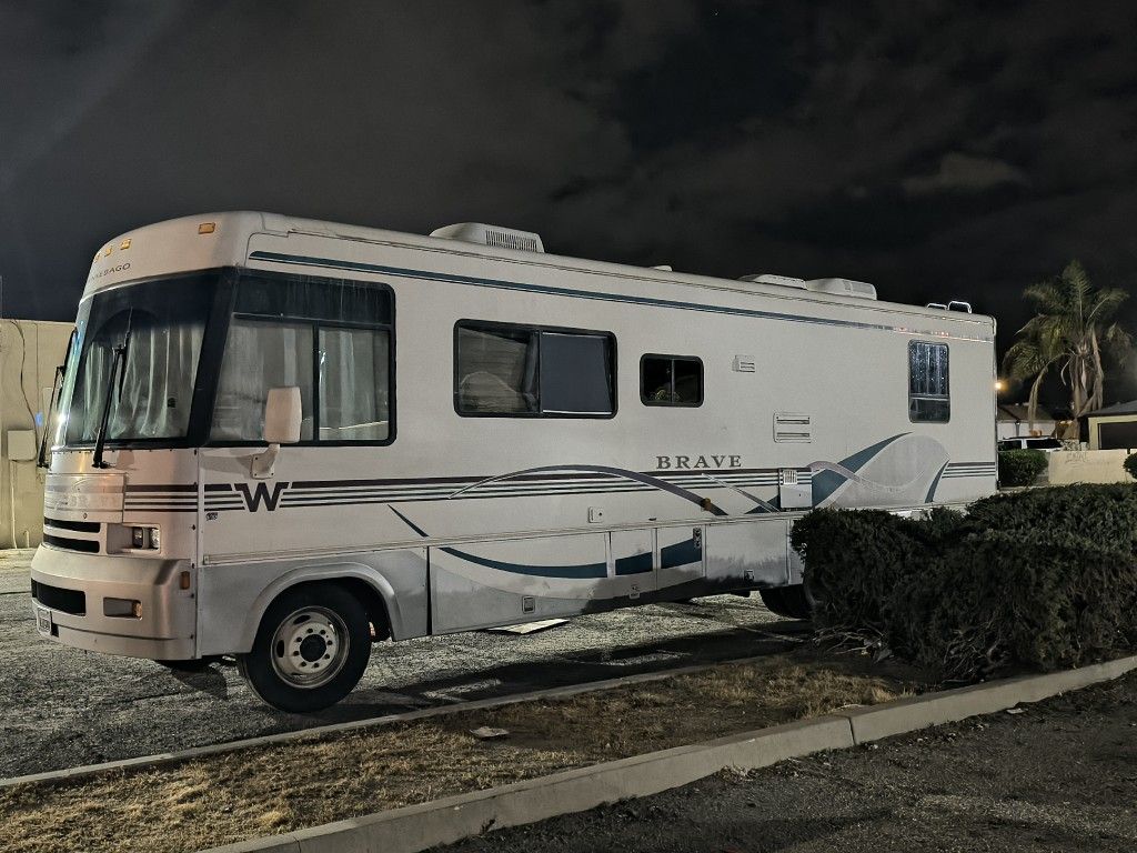 1999 Ford Winnebago
