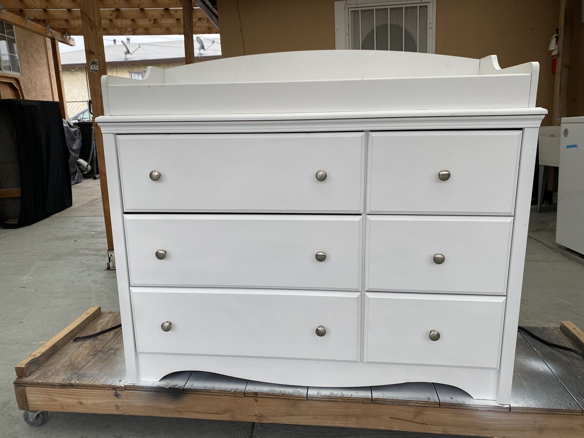 Changing table/ Dresser 