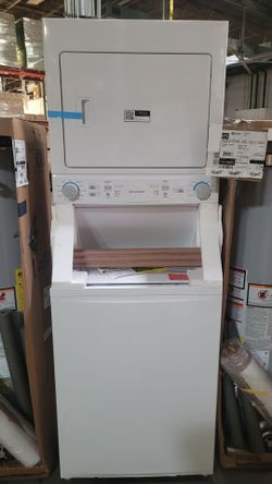 Frigidaire 3.9 cu. ft. Washer and 5.6 cu. ft. Gas Dryer Combo in White - T