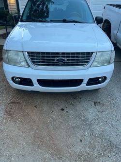 2004 Ford Explorer