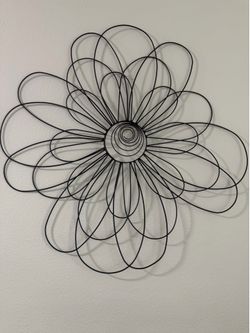 Metal flower wall decor