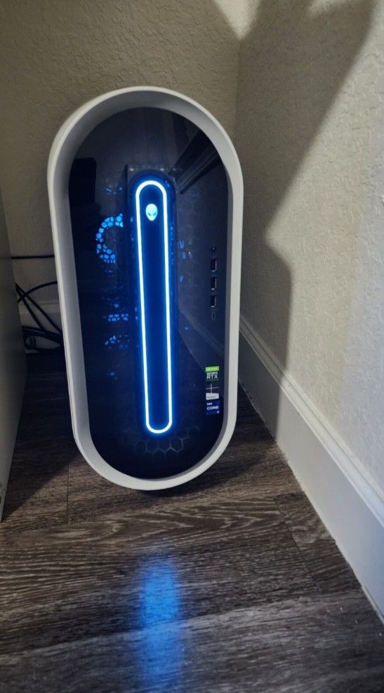Alienware Aurora R13, Intel I9, RTX 3080, 32GB Memory, 2TB SSD, Win 11