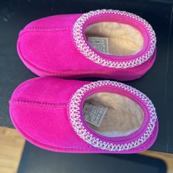 Toddler UGG slippers 