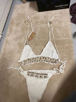 Shell bikini Average size