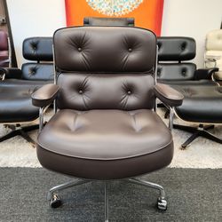 🍀BRAND NEW!🍀EAMES HERMAN MILLER TIME-LIFE EXECUTIVE CHAIR POLISHED
🍀ALUMINUM BASE/FRAME CAPPUCCINO LEATHER 
🍀RETAIL IS ABOUT $6000 WITH TAX
