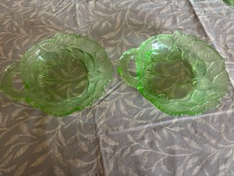 Green Depression Glass Leaf Pattern Bowls Set of 2