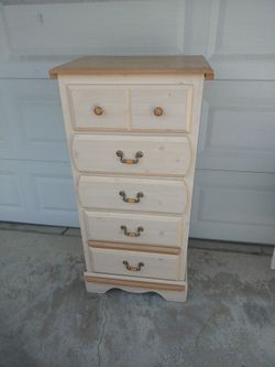 Kathy Ireland Langerie Dresser