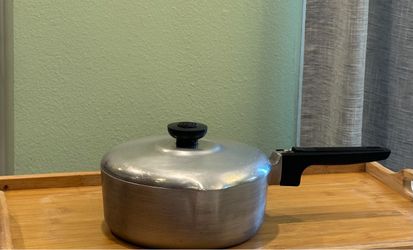 Vintage Magnalite pot 2 Quart