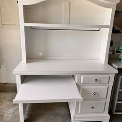 White Desk With Keyboard Tray And white hutch