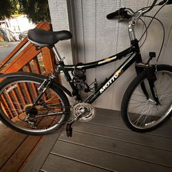 MOTIV Smoothie Mountain Bike