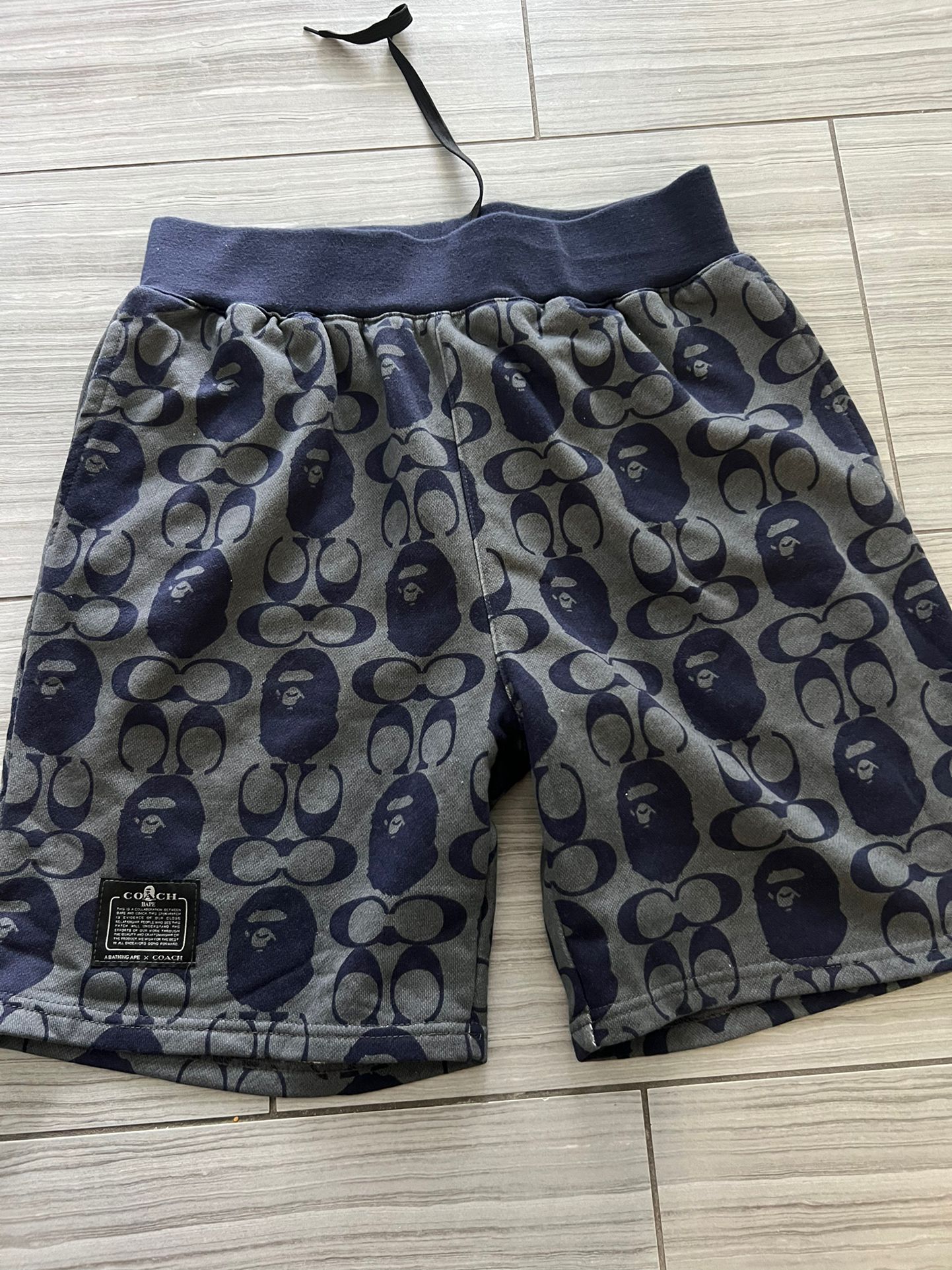BAPE X COACH SHORTS/Lサイズ/A BATHING APE Buy BAPE x Coach Sweat Shorts 'Black' - 00039 1SS2105BXCSSB BLAC