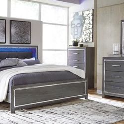Lodanna Gray LED Panel Bedroom Set