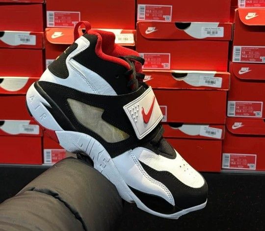 Nike Air Diamond Turf 2025