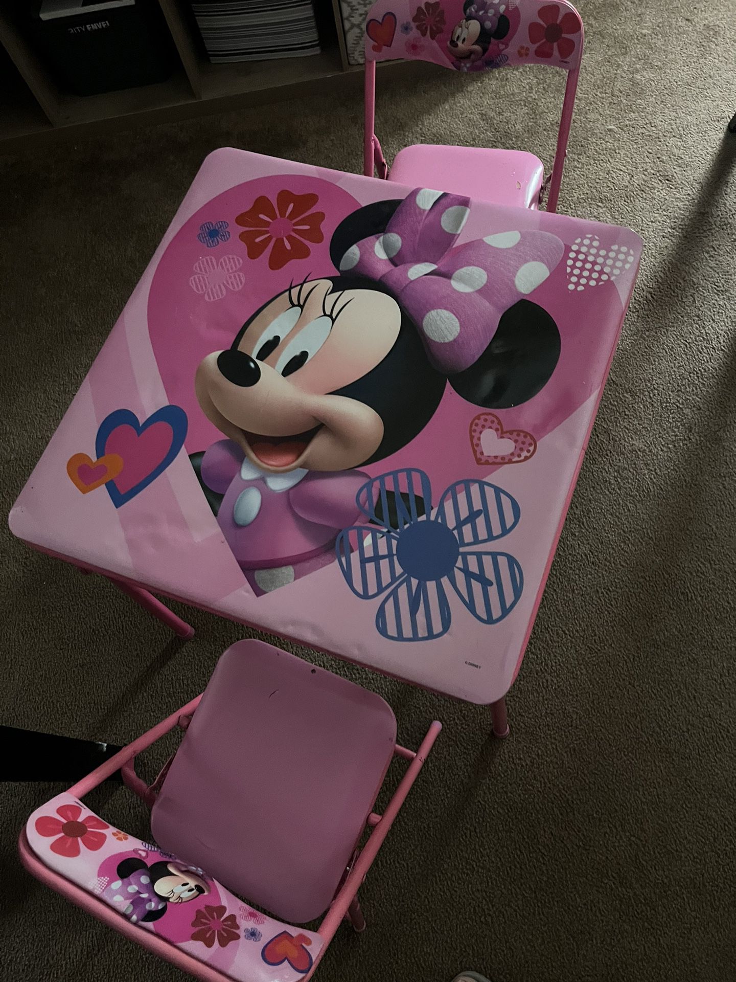 Minnie Chair And Table 