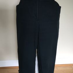 Croft & Barrow Woman’s Black Stretch Hirise Capri, 10