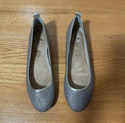 BANDOLINO Silver Women's Shoes