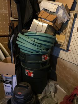 3 New Trash Can With Lid 32 Gallon
