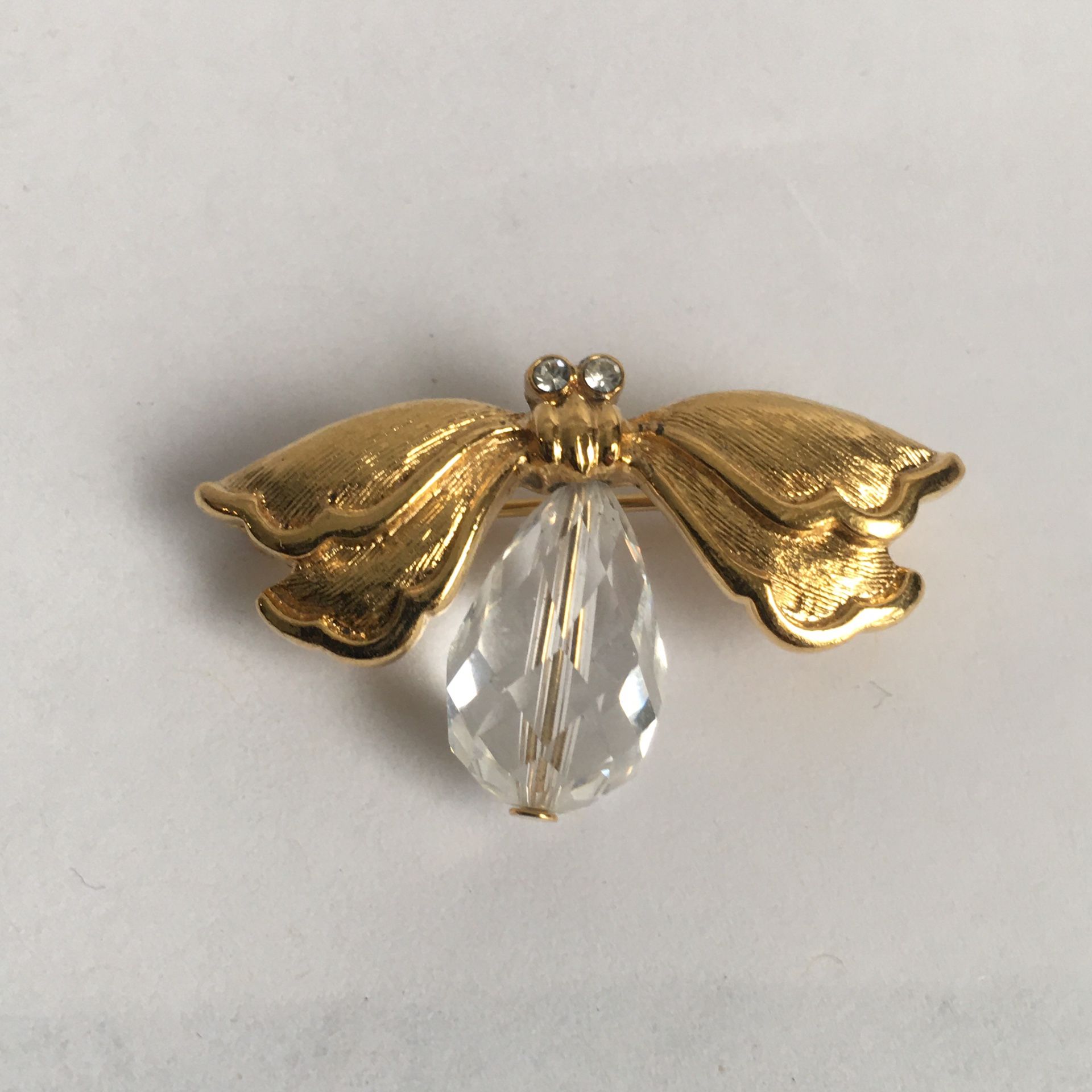 BEAUTIFUL WOMENโS GOLD TONE BROOCH ๐บ๐ธ๐ผ๐๐๐ ESTATE FIND JEWELRY VINTAGE TO FASHION EXCELLENT CONDITION PLEASE LOOK AT ALL THE PICTURES FOR DETA