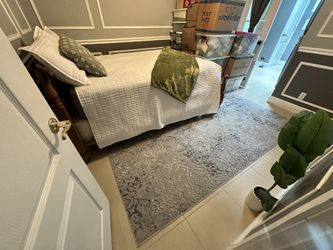 9’x6’6” Gray Area Rug