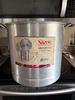 Aluminum stock pot with steamer
