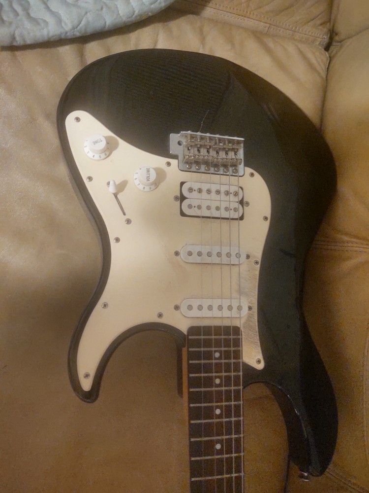 Guitar Yamaha