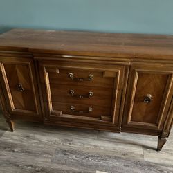 Credenza