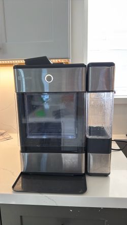 MUST GO!!! GE nugget icemaker