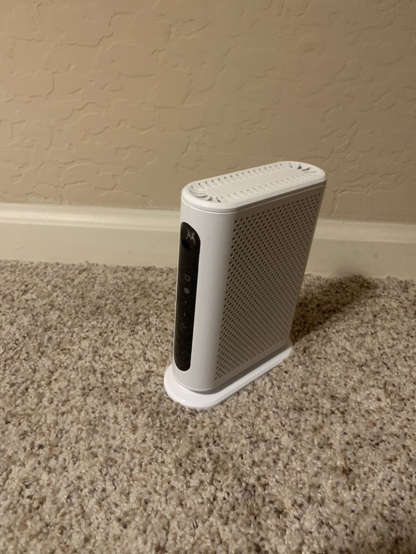 Motorola MB7420 Cable Modem - Docsis 3.0