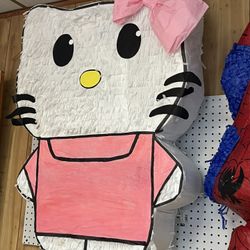 Hello Kitty Piñata