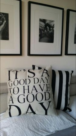 New! Frida Deco Pillow Couch Bed Chair Perfect Gift Necklace Jewerly