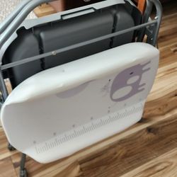Changing Table With Bath Tub Unit