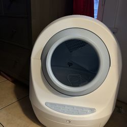 Leo’s Loo Too Litter Box Automatic Self Cleaning